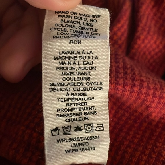 Woolrich Women’s Quarter Zip (M) - Picture 8 of 8